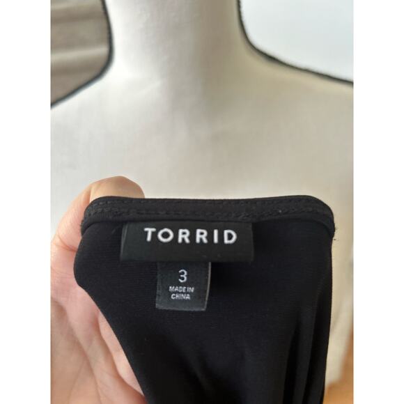 Torrid Black V-Neck Wrap Tie Long Sleeve Blouse - Picture 6 of 8